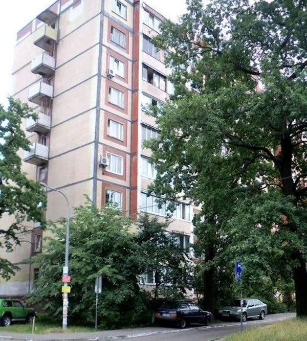 Метро Академмістечко. Продаж 1к Чорнобильська вул., 10-А