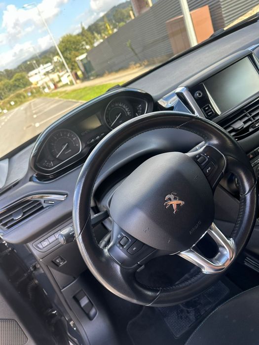 Peugeot 208 Nacional