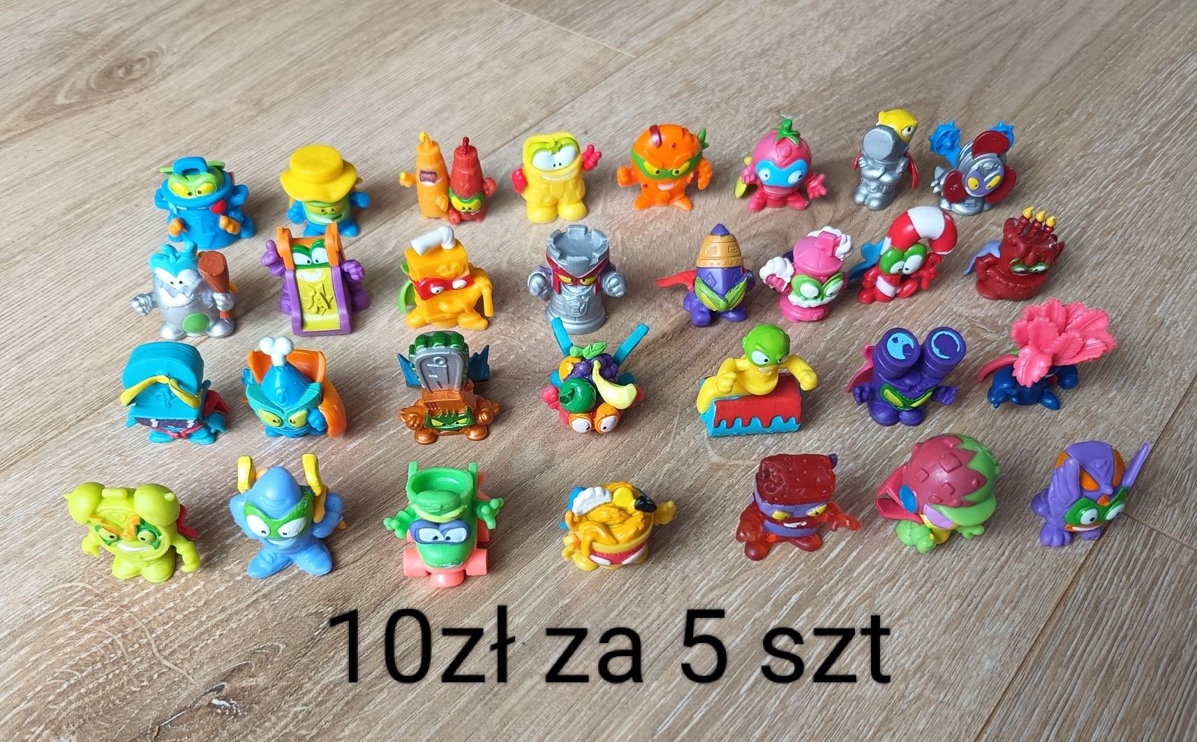 Figurki Super Things/ Super Zings