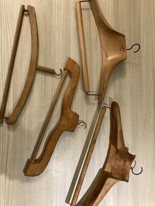 Cabides em Madeira Antigos