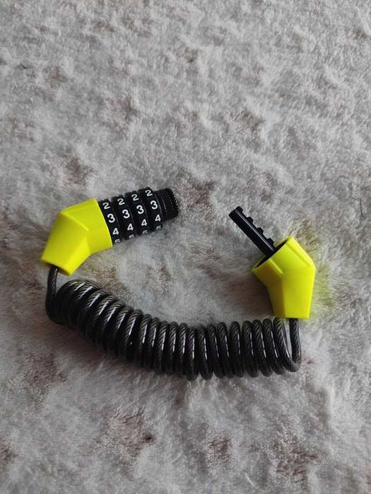 Kłódka Szyfrowa z Linką do Kasku Mini 4 x 1500 mm