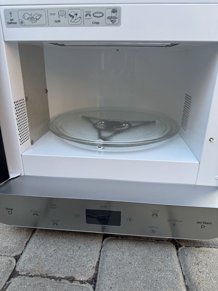 Мікрохвильова Whirlpool MAX 38