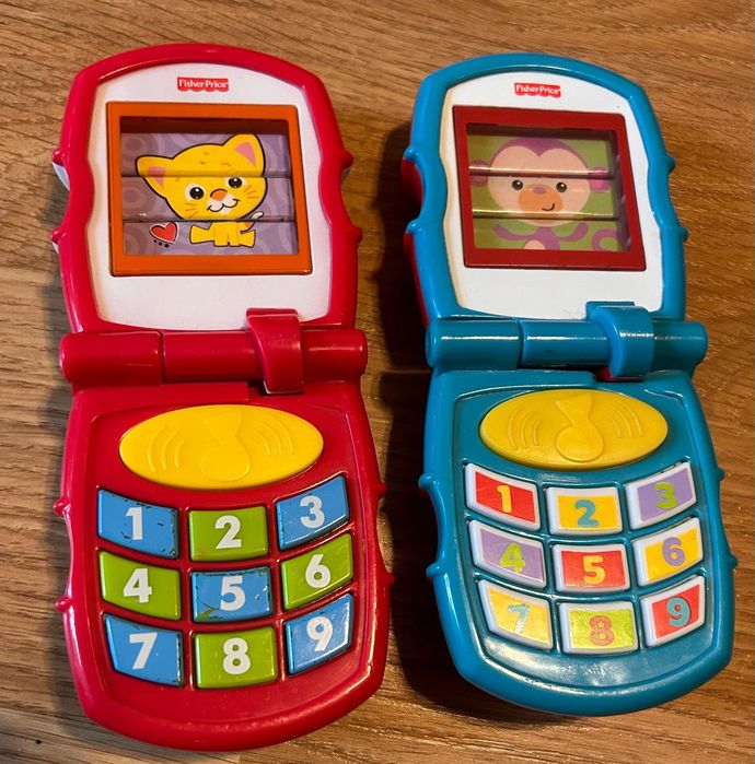 Fisher Price - Telefonik z klapką