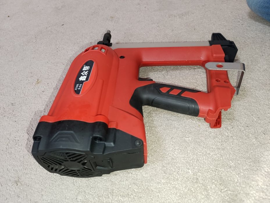 Газовий монтажний пістолет Keyled 100 джойлей