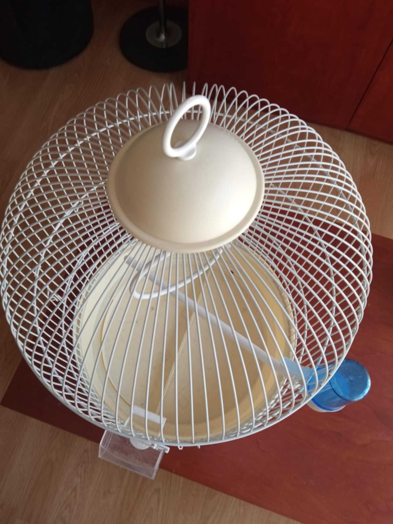 gaiola para pássaros