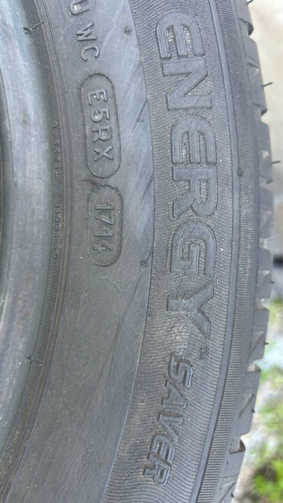 Комплект літніх шин Michelin R16 205/55