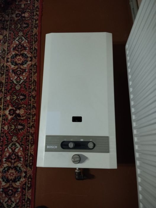 Продам газову колонку Bosch в доброму стані
