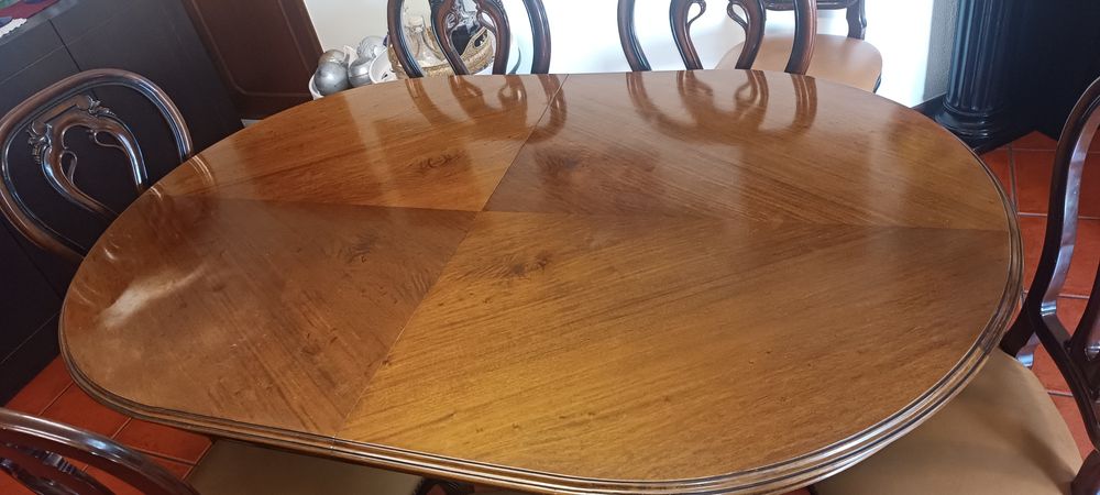 Mobilia de sala em nogueira