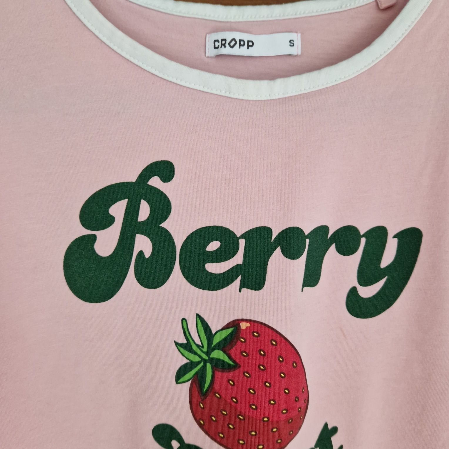 T-shirt Cropp  Berry