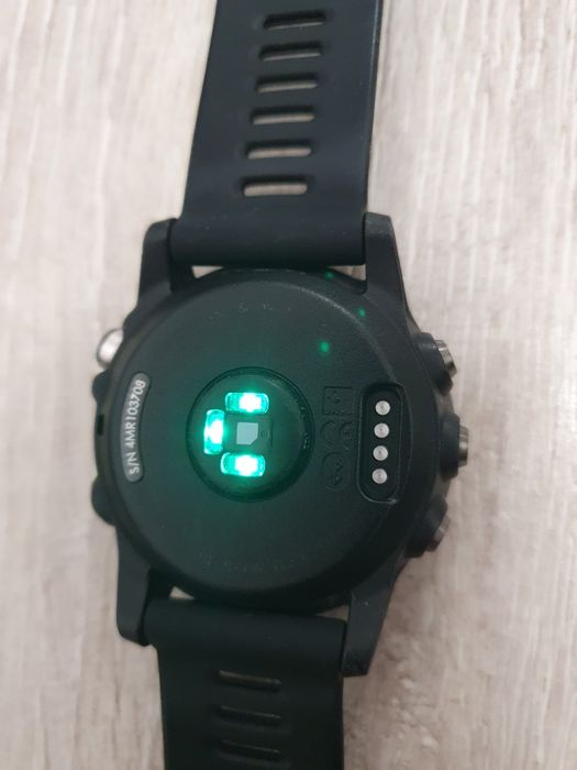 Продам часы Garmin Fenix3 HR Saphir