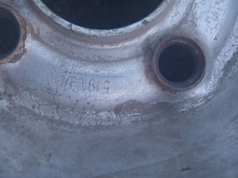 Продам 14 диск 4х100 Хюндай акцент