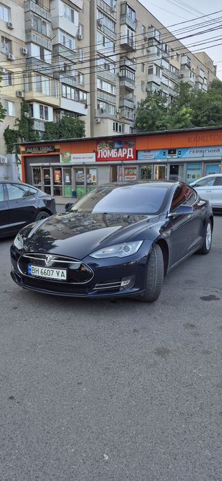 Tesla model S аренда длительно под такси