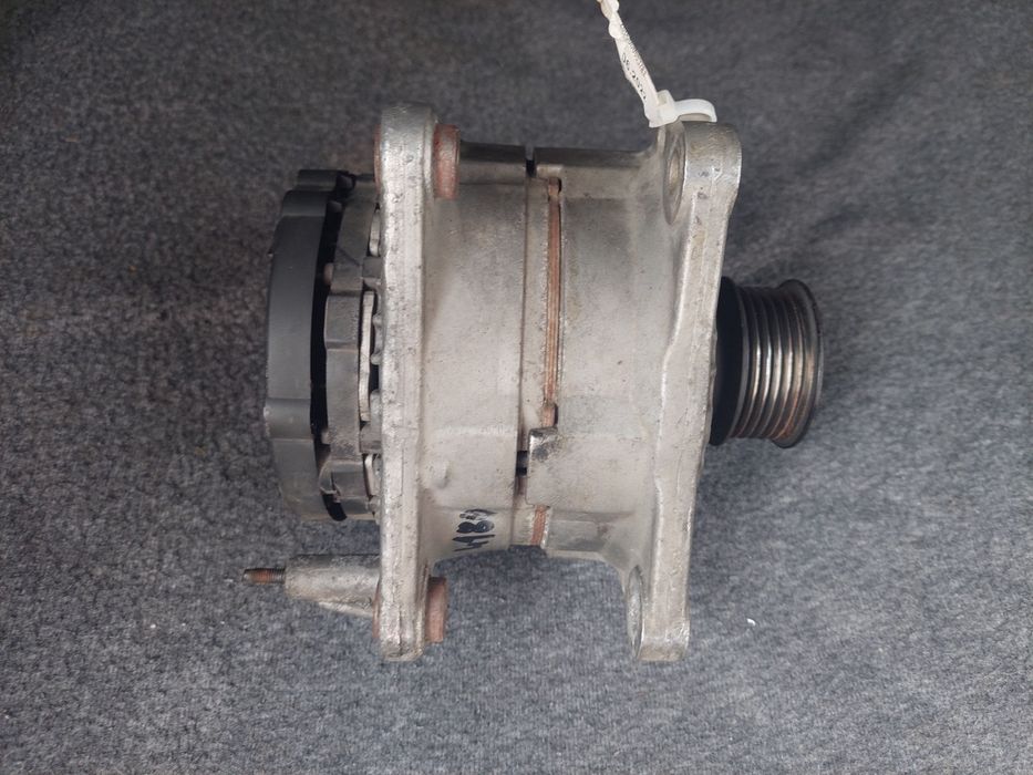 Генератор VW Golf IV Bora Skoda Audi