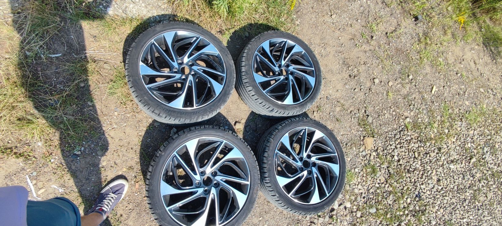 Продам оригінальні корейські диски r19 5x114.3