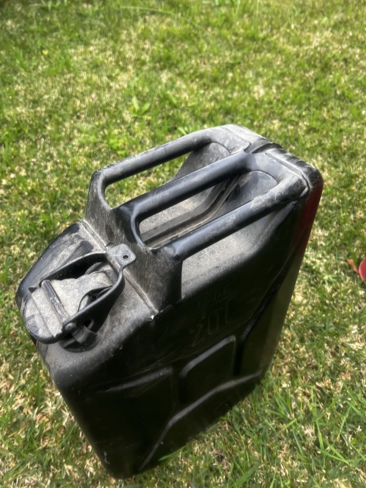 Jerrycan em ferro
