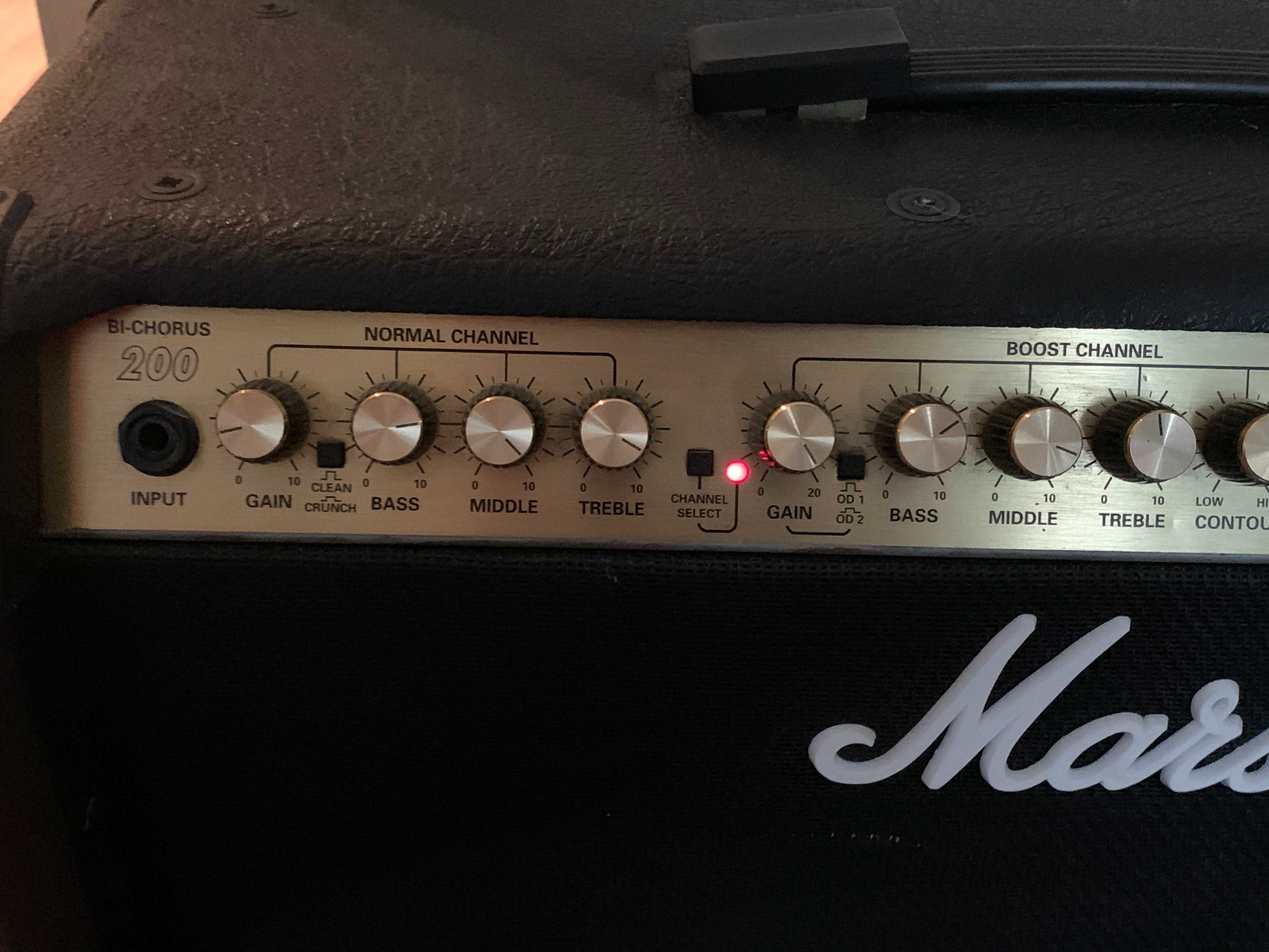 Wzmacniacz Marshall Valvestate 8280 Bi-Chorus