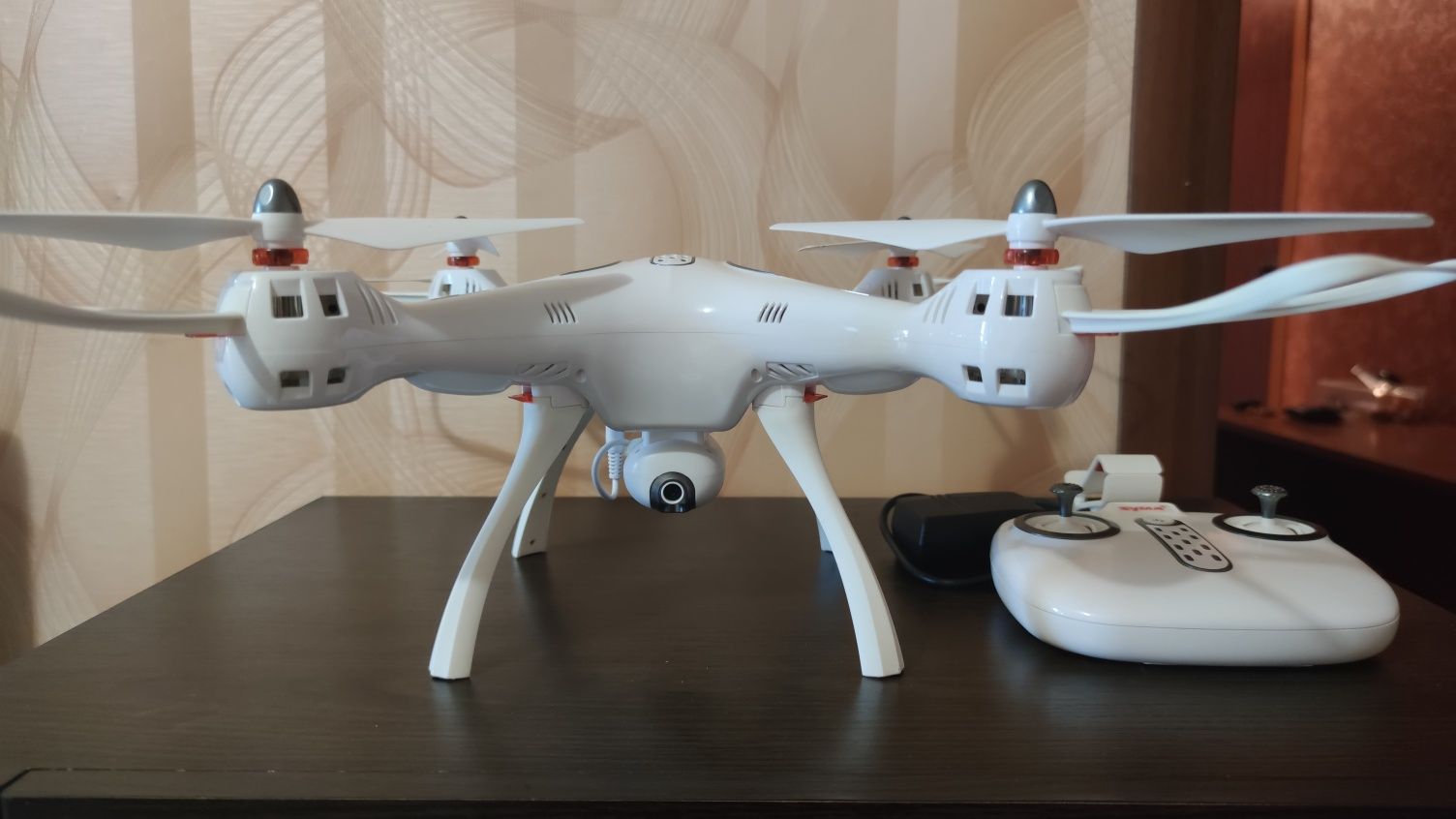 Квадрокоптер Syma X8 PRO