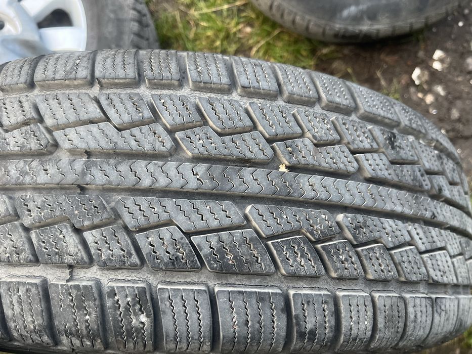 Резина зимняя 195/65R15
