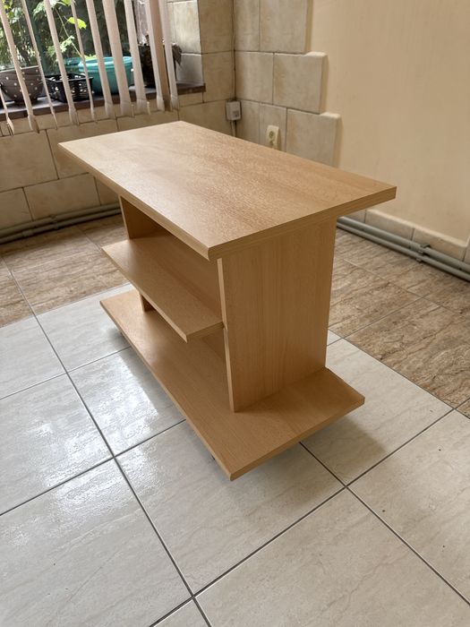 Поличка на келесах