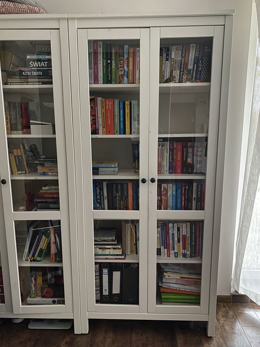 Witryna regał IKEA Hemnes przeszklona drewno