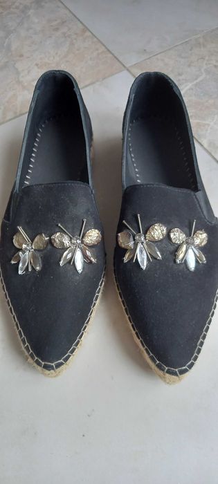 Sapatos pretos 40