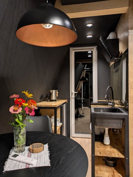 Будиночок A-frame з басейном в центрі Славська