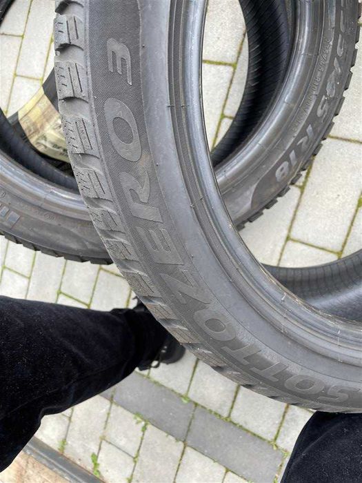235 45 R18 Pirelli Winter SottoZero 3 98V 5-6mm