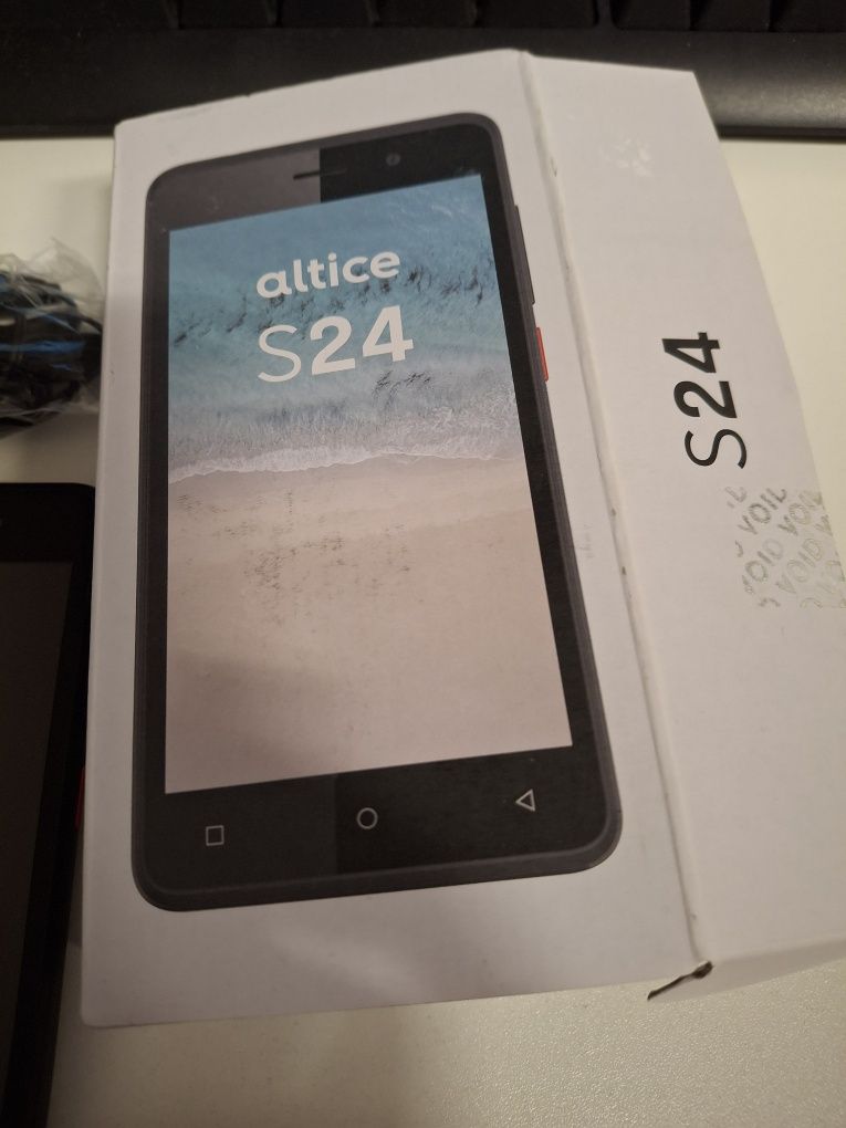 Telemóvel Altice S 24