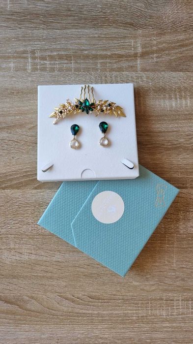 Conjunto Toucado e Brincos – Cristal Verde / Dourado