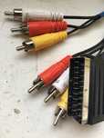 Kabel euro scart / chinch x 6