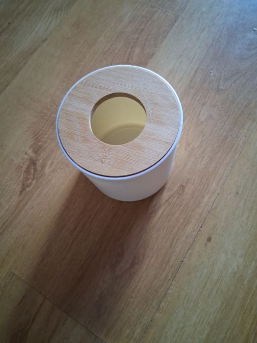 Pojemnik na odpady śmieci mini kosz ,pojemnik na papier toaletowy.