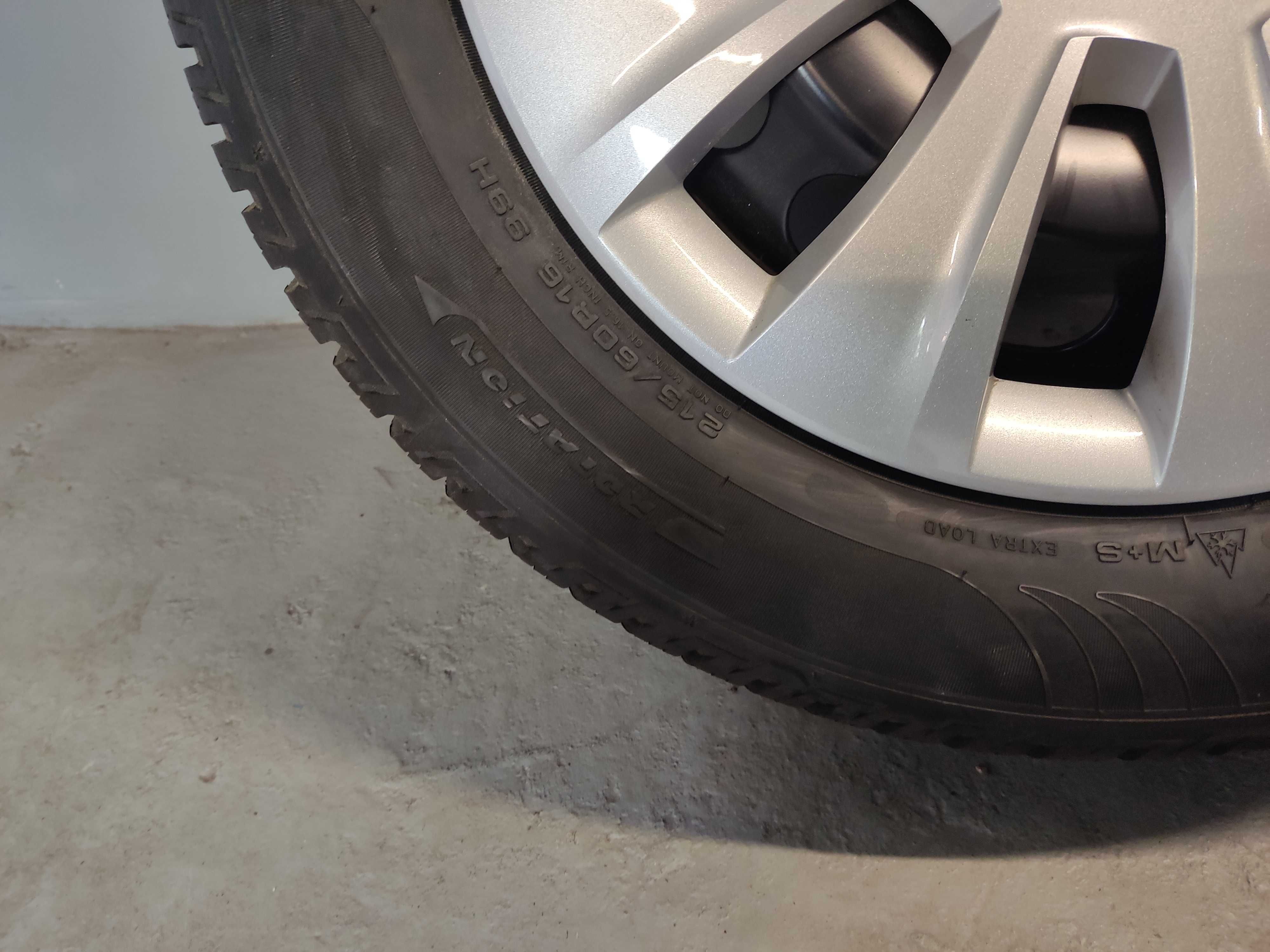Koła stal 16 VW Volkswagen Passat B8 T-roc Skoda Superb Yeti 215/60R16