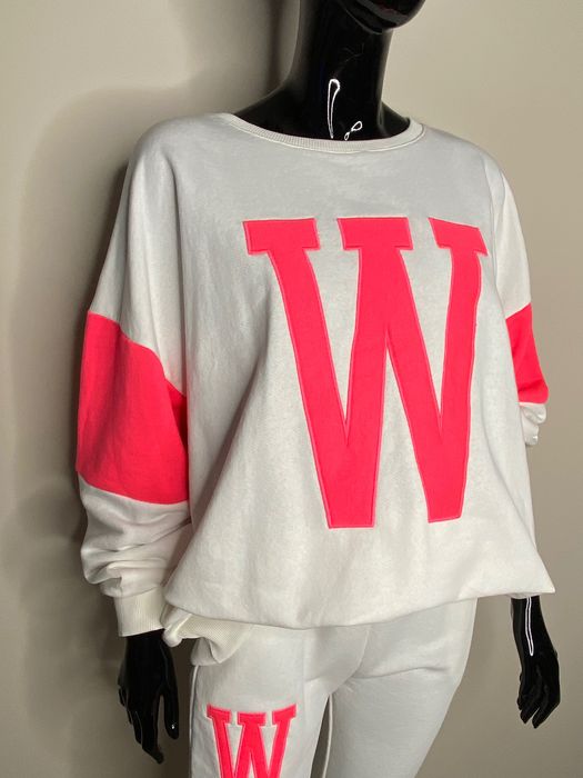 Nowy komplet dresowy Śmietana z neonowym różem rozm. One Size Aszmi