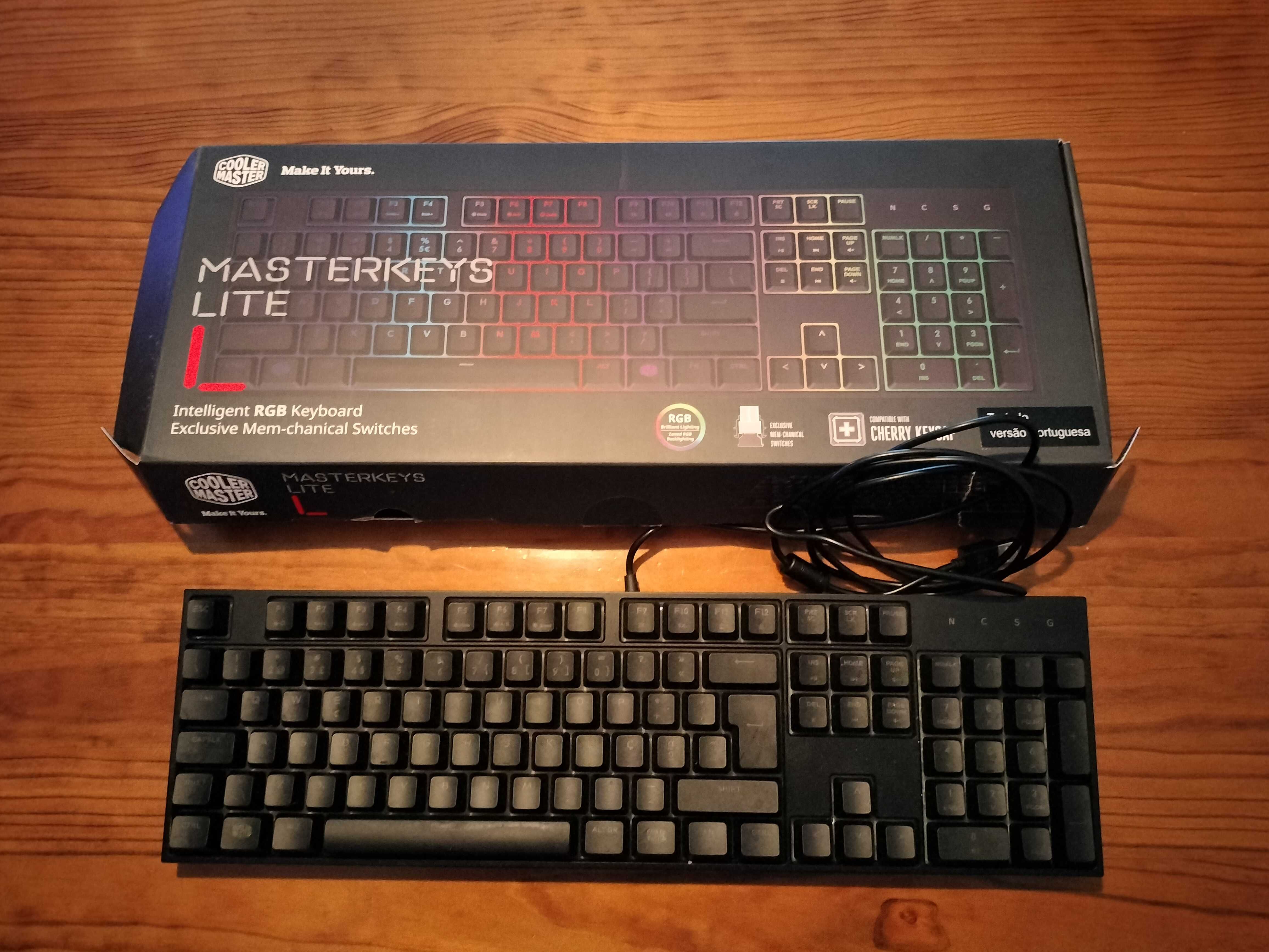 Teclado RGB (Cooler Master) - NOVO