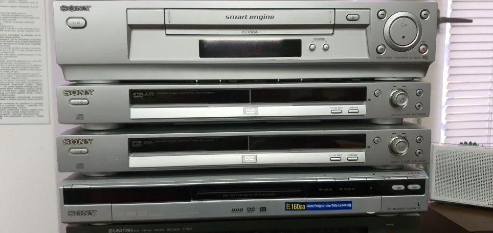 DVD i magnetovidem sony