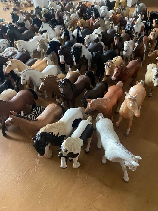 Konie firmy schleich i collecta