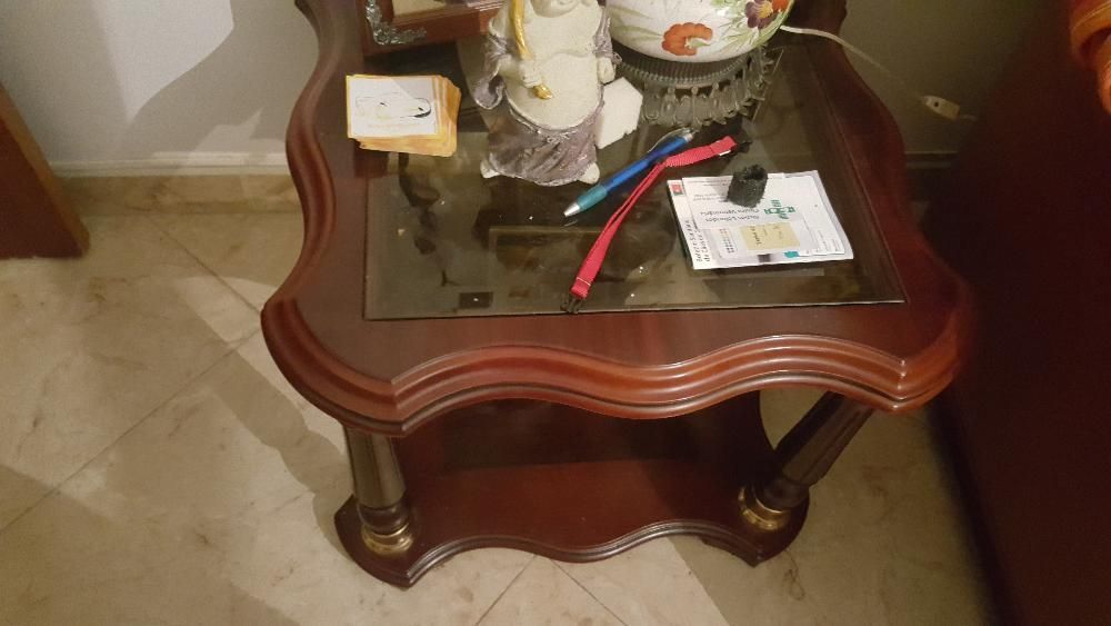 Mesa de centro e Mesa de Apoio em mogno e vidro