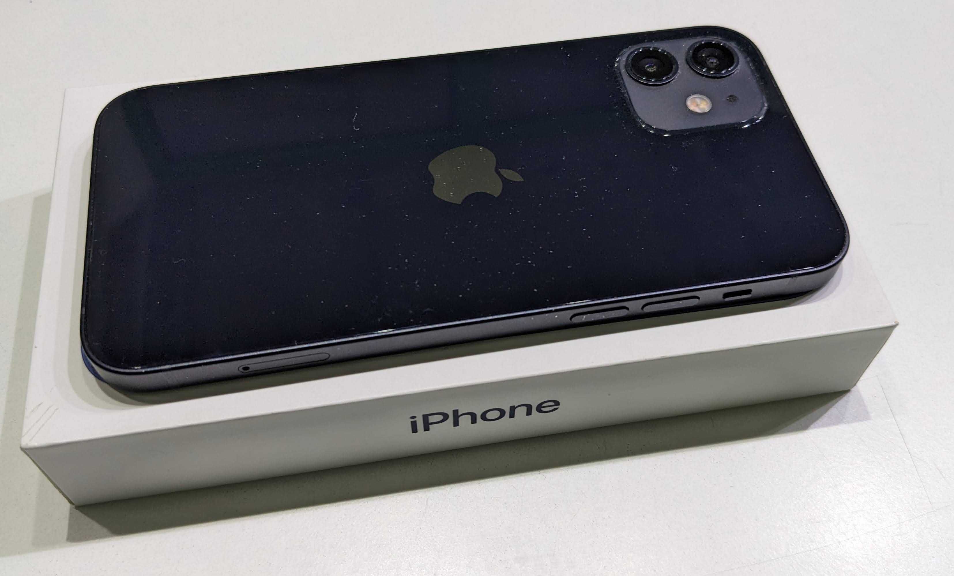 Apple iPhone 12/128GB Black -  телефон (оригинал)