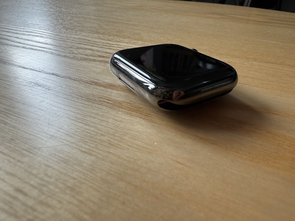 Apple Watch Series 7 45mm Sainless Steel Graphite