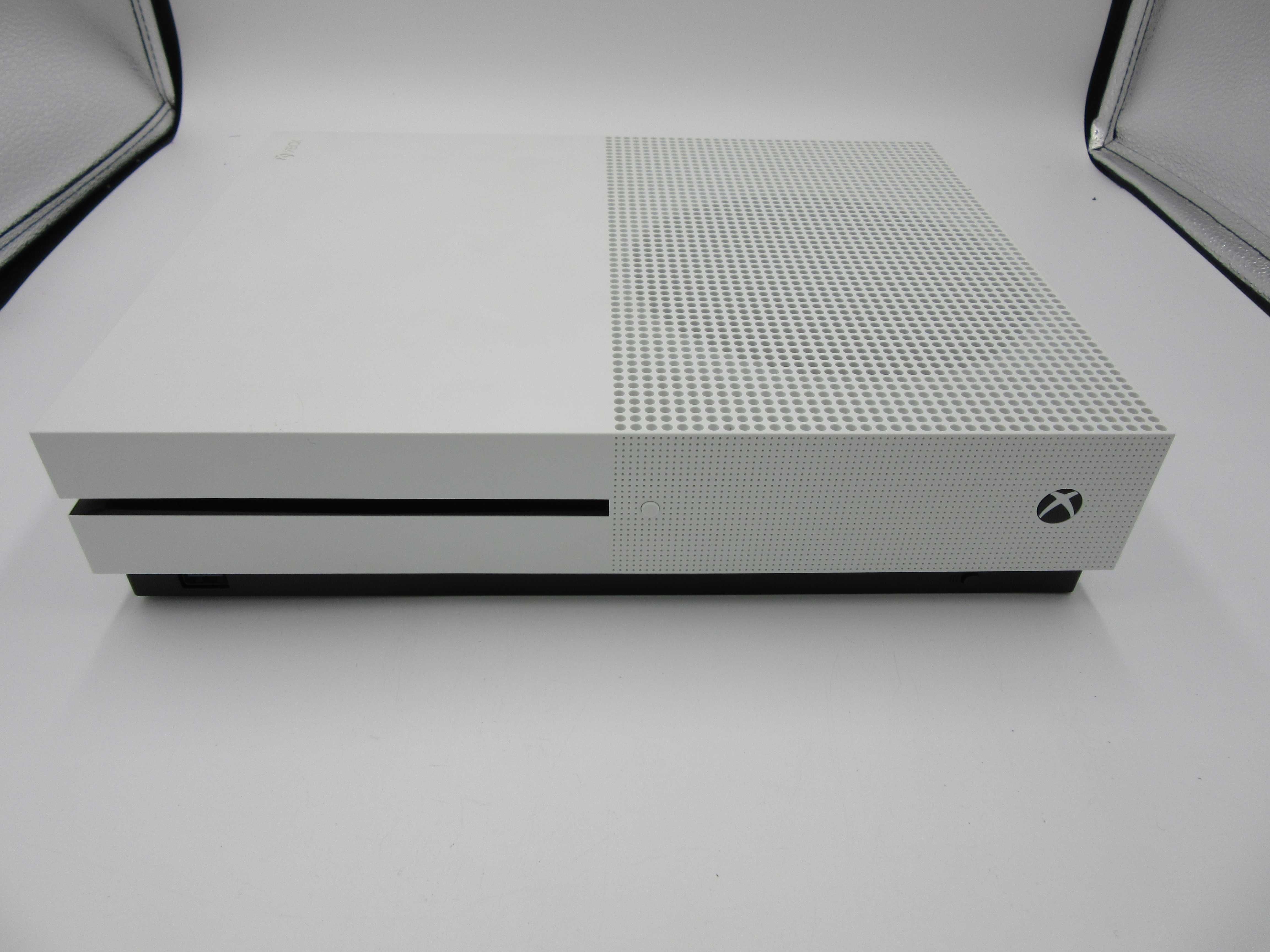 Konsola Xbox One S 500 GB oryginalny pad 12 msc gwarancji
