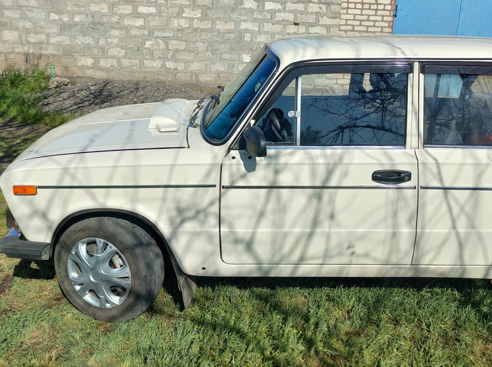 Продам ваз 2106 газ/бензин на полном ходу
