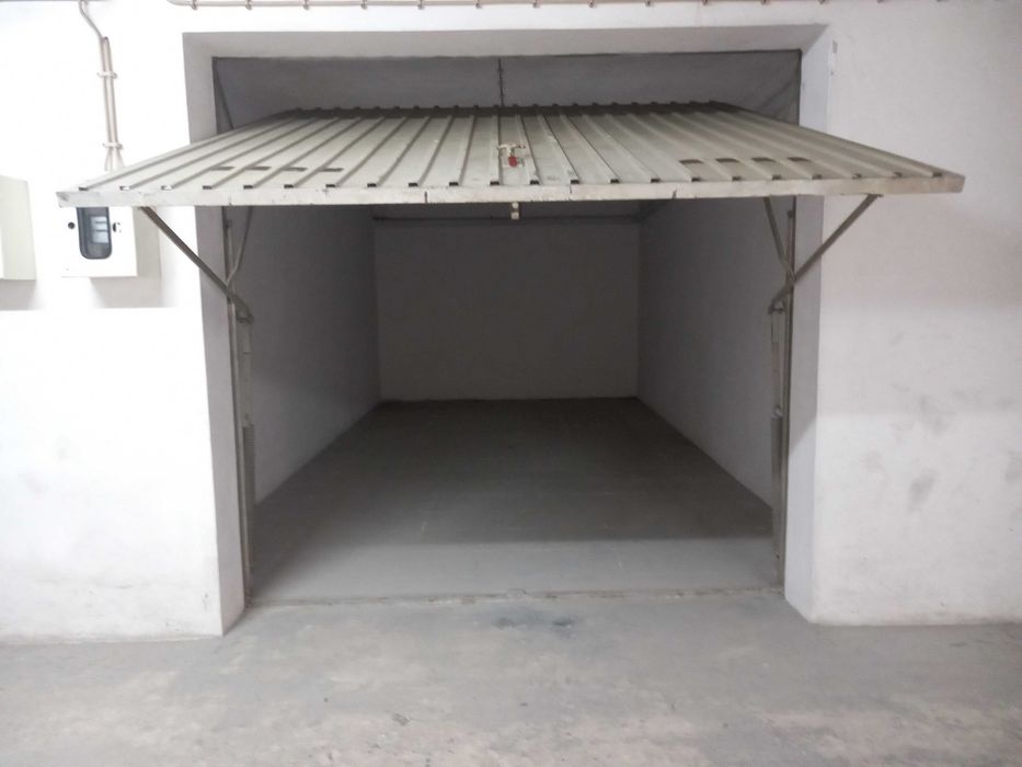 Garagem  •  Pinhal Novo  •   com Contrato de Arrendamento!