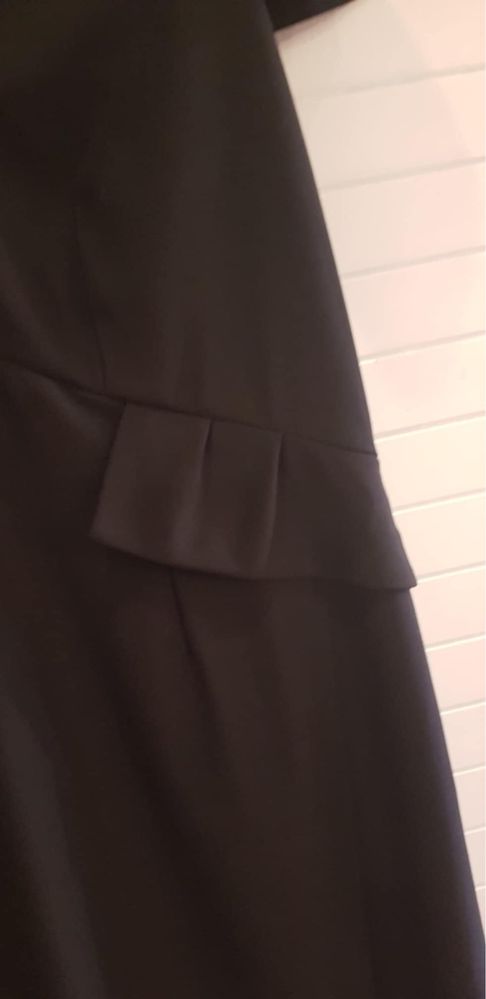 Czarna sukienka wyszczuplajaca XL