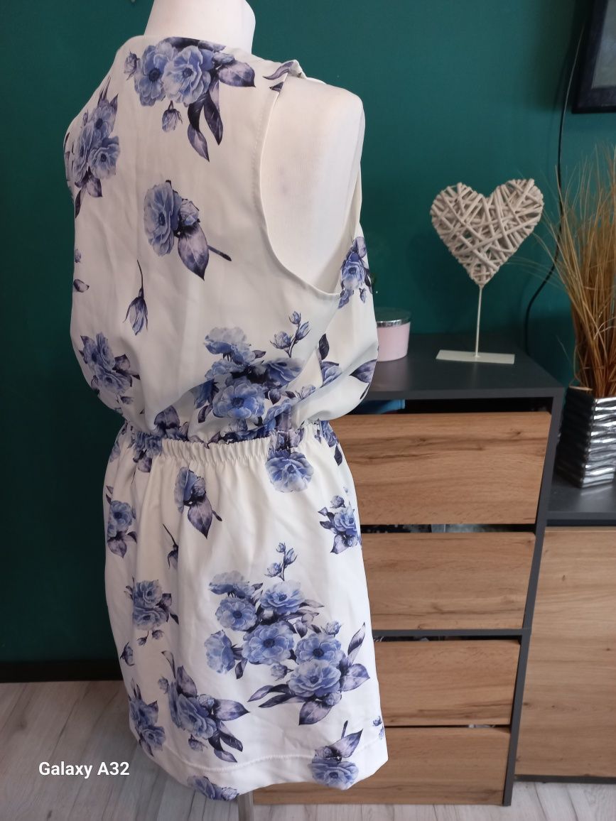 Elegancka sukienka okazyjna chrzciny komunię. L