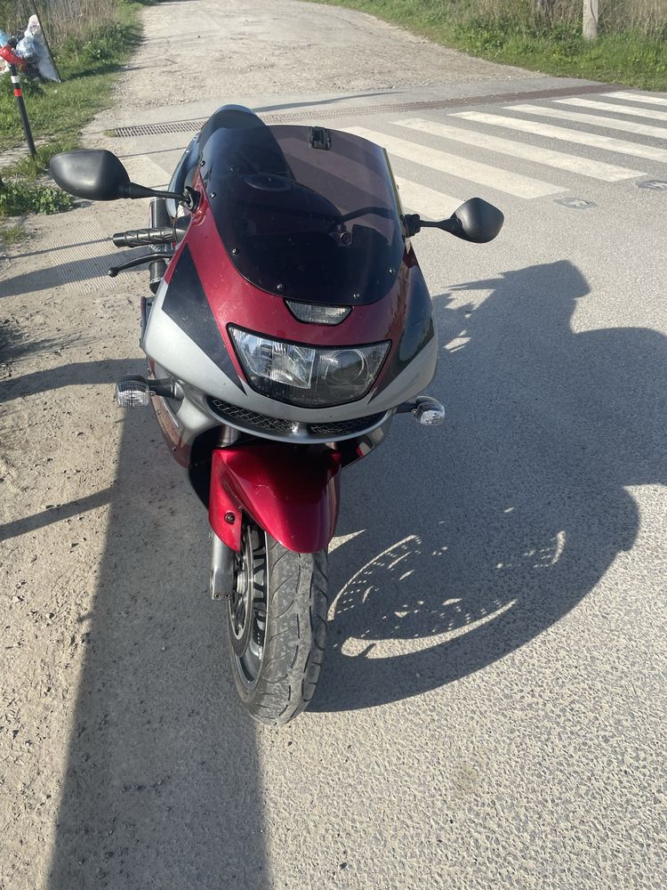 Продам кавасакі zx9r