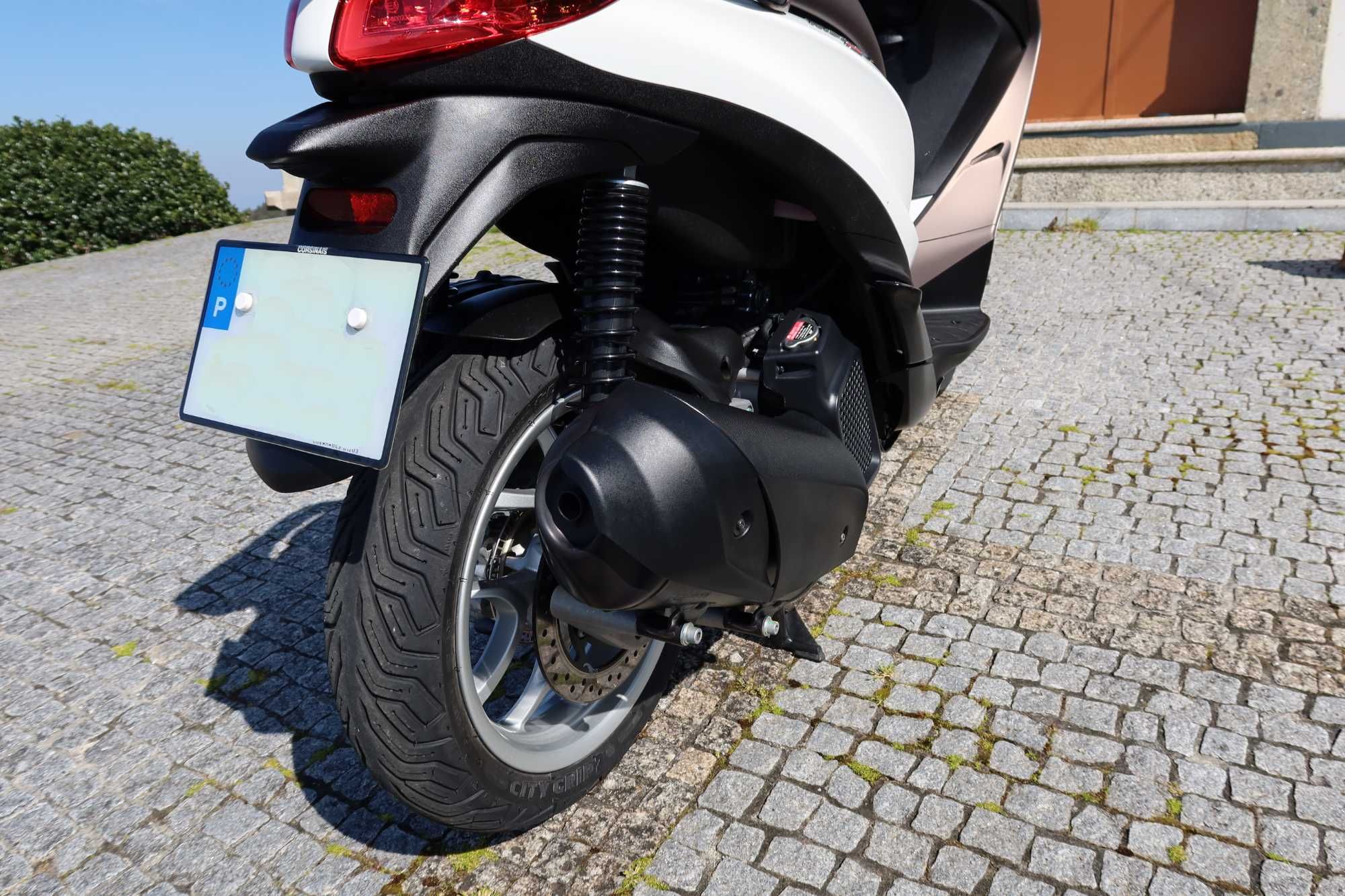 Piaggio Medley 125 (Abril/2022)