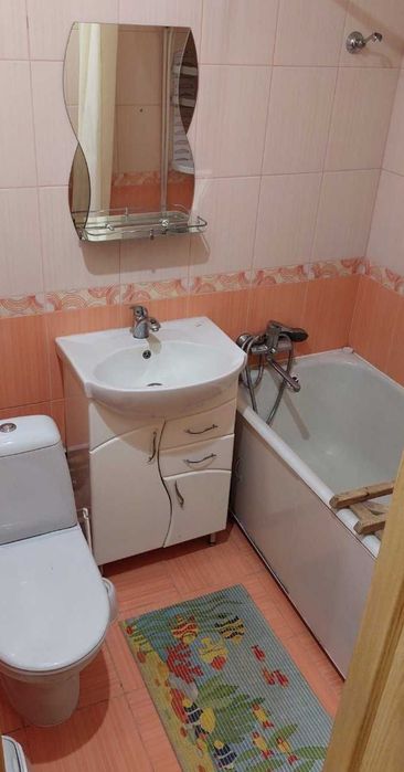 Оренда однокімнатної квартири у Дніпровському р-ні (Зестафонська 4а)