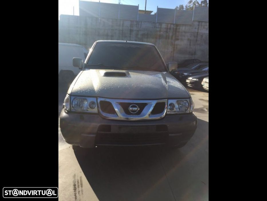 Nissan Terrano II 3.0 DI longo de 2003 para peças