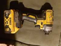 Zakretarka DeWalt+ bateria 5ah