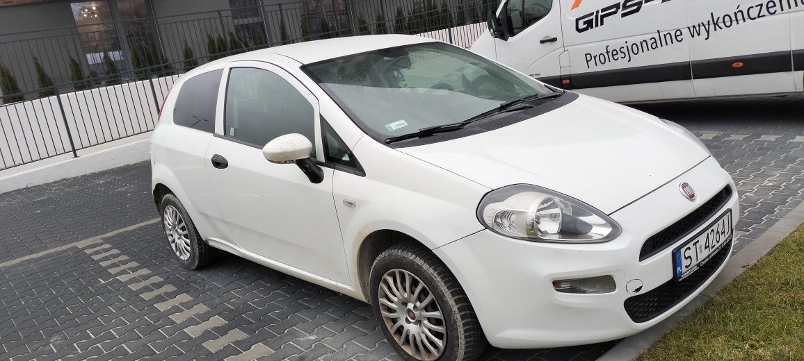 Wynajem Fiat Punto Evo Van pizzeria, catering, LPG Vat-1